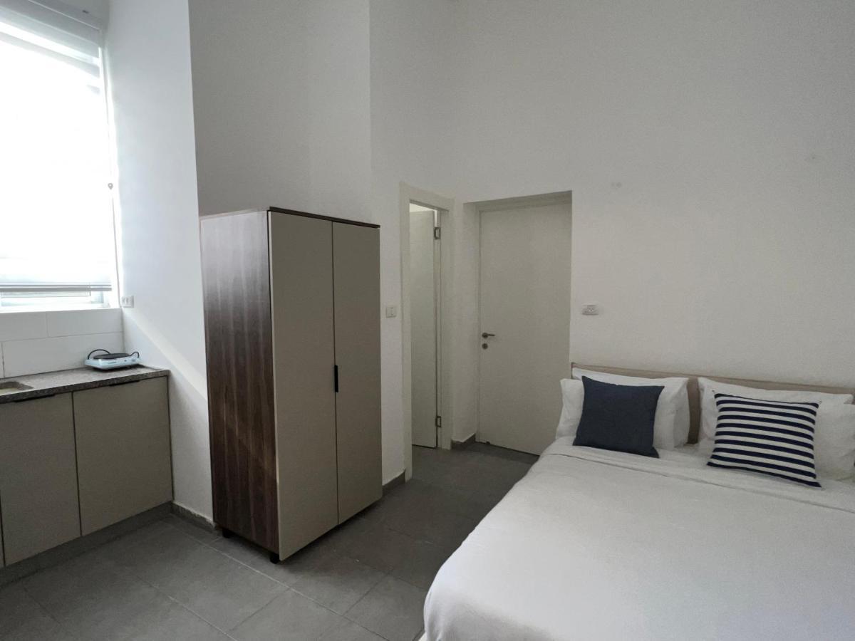 Aspentlv - Hacarmel Market Apartments & Studios Тель-Авів Екстер'єр фото